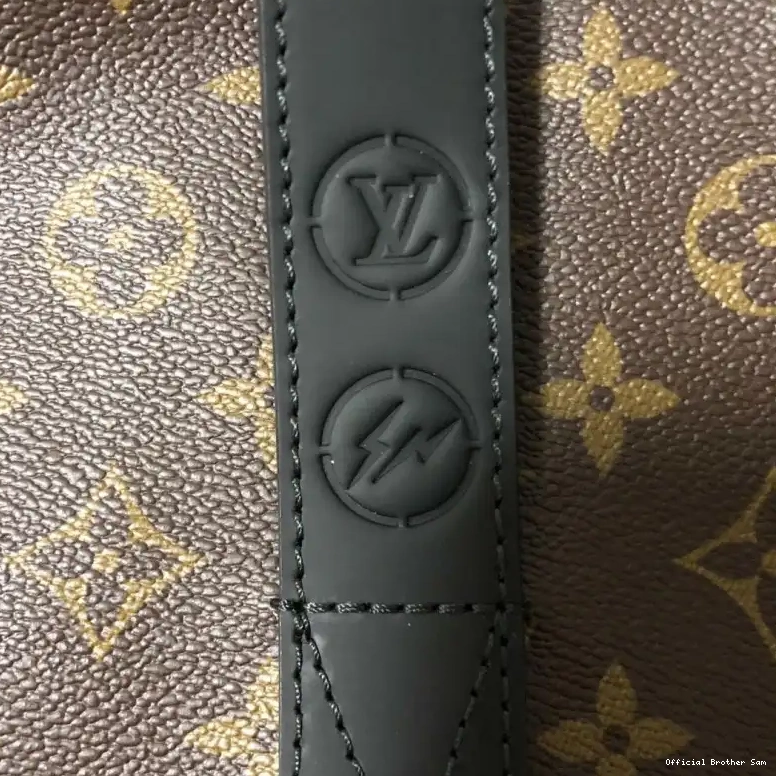 Official Brother Sam LV 19B570407 Bags 0513